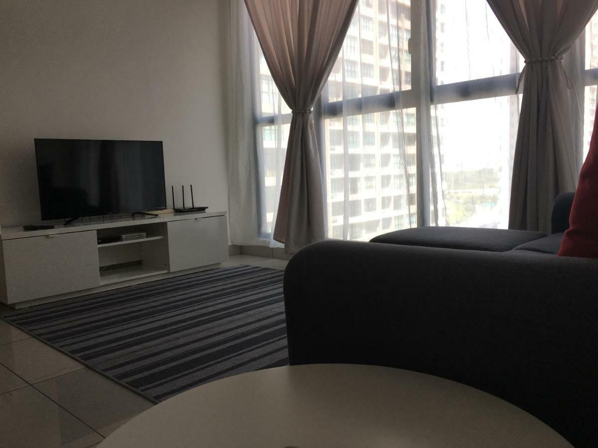 Ioi Conezion Iman'S Home With Pool View Unit Putrajaya Exterior foto