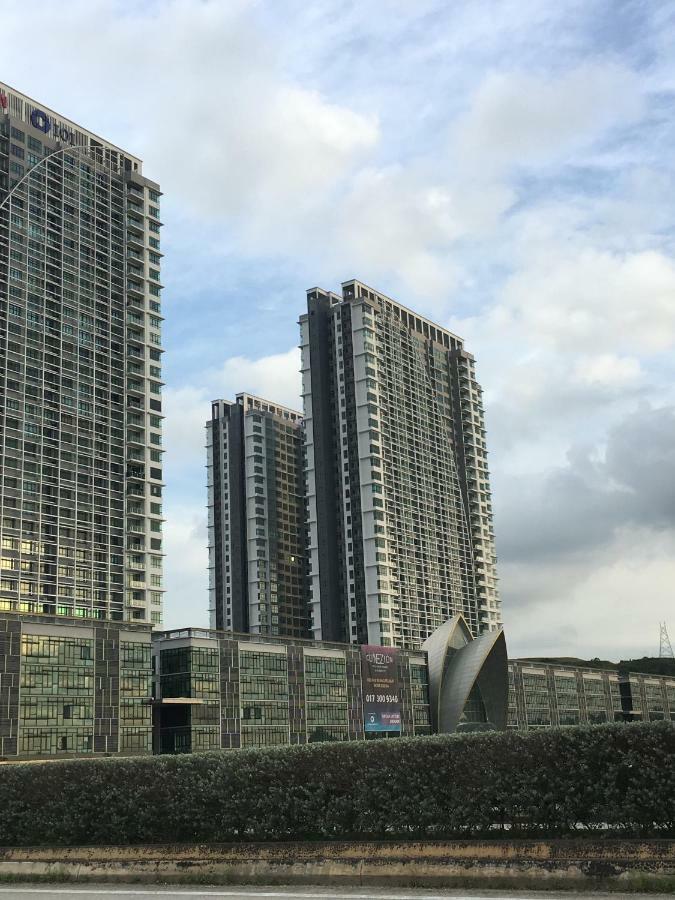 Ioi Conezion Iman'S Home With Pool View Unit Putrajaya Exterior foto