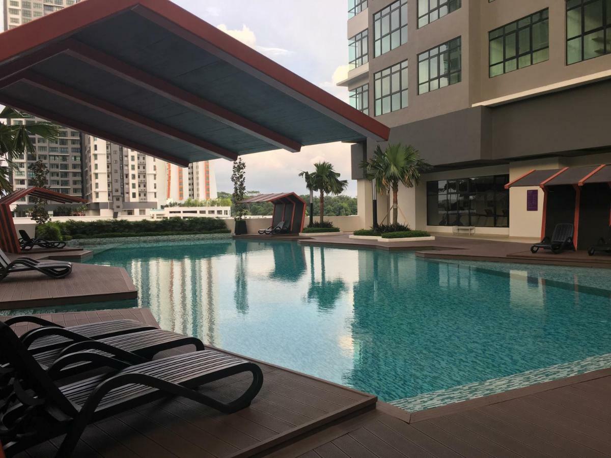 Ioi Conezion Iman'S Home With Pool View Unit Putrajaya Exterior foto